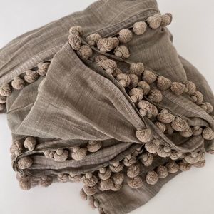 Matta Taupe Scarf